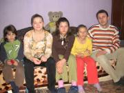 4 fetite orfane au o noua locuinta si lemne de foc pentru iarna