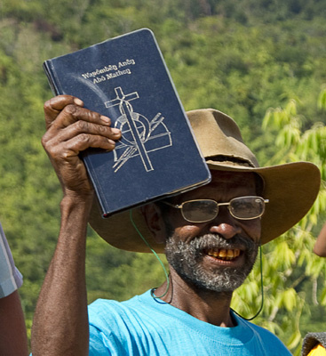 Pregătirile sunt în toi pentru Papua Noua Guinee – familia Dumitriu
