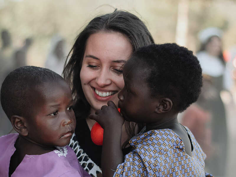 Rebeca Oros - O parte din inima mea a rămas în Africa