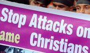 În Orient, creştinii sunt „aruncaţi în groapa cu lei”