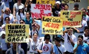 Creștinii protestează împotriva concertelor cu Lady Gaga